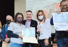 Inces certificó a 17.000 trabajadores en acto de graduación conjunta Inces certificó a 17.000 trabajadores en acto de graduación conjunta.