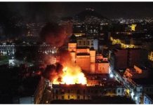 Incendio arrasa una casona en el centro de Lima