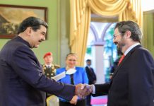 Maduro recibe credenciales del embajador de España