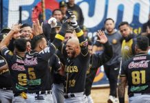 Los Melenudos pican adelante en la serie