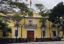 Venezuela rechaza ataque de EEUU contra aeronave civil china