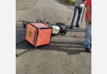 Delivery chocó moto con una camioneta en Punto Fijo