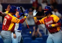 Venezuela cierra invicta primera fase del Clásico Mundial de Béisbol