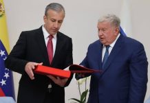 Venezuela y Rusia acuerdan trabajar para elevar producción de petróleo