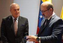 Colombia y Venezuela suscriben acuerdo de prestación de servicios aéreos