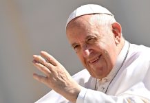 El Papa salió hoy del hospital