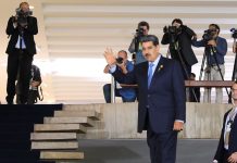 Maduro participa en reunión de presidentes de América del Sur