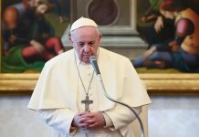 Papa Francisco vuelve al Vaticano tras controles médicos