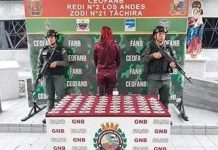 Mujer transportaba 55 dediles en su estómago