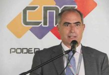 Roberto Picón renunció a su cargo como rector del CNE