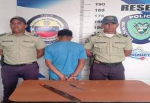 Agredió a su vecina con un machete