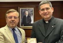 Venezolano Javier Domingo Fernández González, jefe de protocolo en el Vaticano