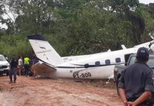 Avión se estrella dejando 14 muertos