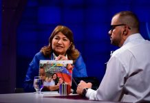 Ministra Santaella descarta aumento salarial