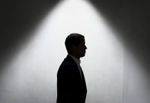 Emiten una nueva orden de arresto contra Juan Guaidó