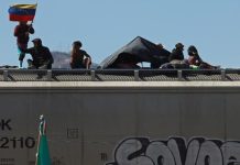 Venezolanos permanecen en Juárez con temor a ser deportados por EEUU