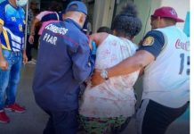 Los piojos llevaron a tres mujeres al hospital