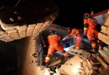 Continúan rescates en China tras terremoto que deja 118 muertos