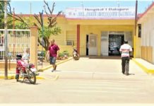 Choque entre moto y vehículo dejó dos lesionadas