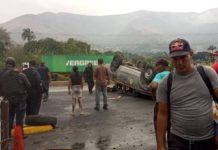 Muere funcionario de PNB en vuelco