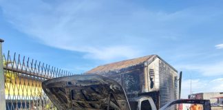 Camión se incendió en el centro de Punto Fijo