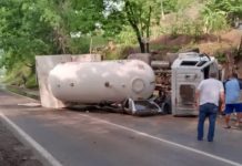 Familia murió aplastada en volcamiento de una gandola