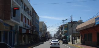 Lesionado conductor durante colisión de vehículos en el sector Centro de Punto Fijo