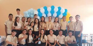 Estudiantes del LN Guadalupe Valles de Guigñan se destacaron en defensa de proyectos Estudiantes del Liceo Nacional Guadalupe Valles de Guigñan presentaron sus proyectos científicos.