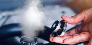 Se quemó con el agua del radiador del carro