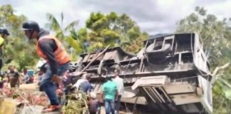 Vuelco de autobús dejó un muerto y 36 heridos en Monagas