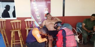 Deslizó la moto en San Agustín y así quedó