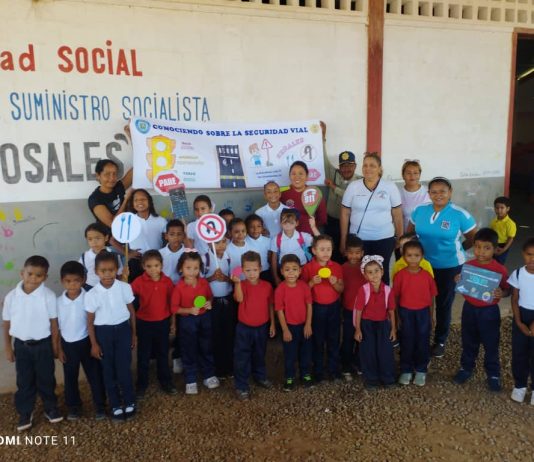 Colectivo educativo de la UEN Bicentenario reciben charla de educación vial