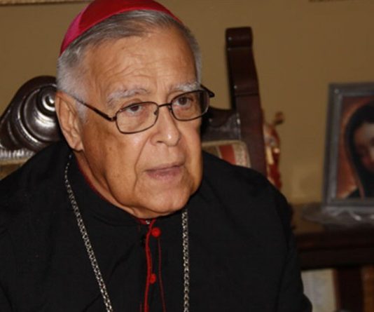 Monseñor Roberto Lückert fue intervenido para colocarle un traqueotomo