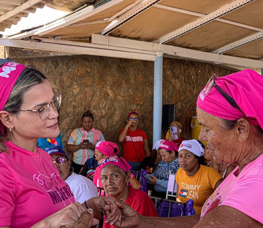 Pescadoras de la península de Paraguaná se reunieron con Ministra para la Mujer Dheliz Álvarez