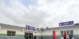 Septuagenario termina con lesiones al ser arrollado por una moto en Cumarebo