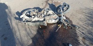 Choque entre moto y carro dejó un muerto y un lesionado de gravedad en Buchivacoa