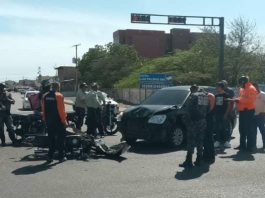 Motorizado sufrió politraumatismos y traumatismo craneoencefálico durante accidente