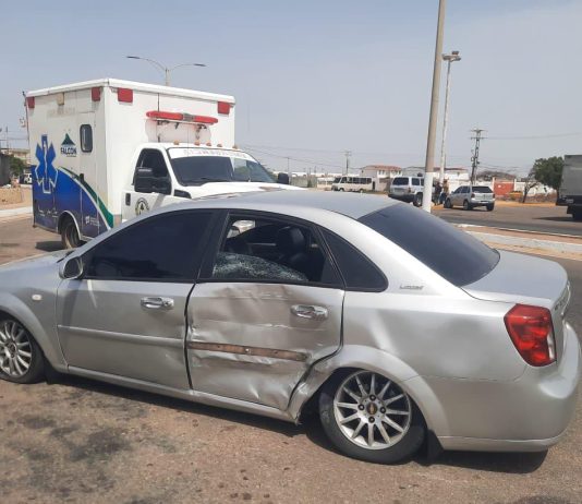 Una mujer y dos niñas lesionados durante choque en la Calle del Hambre