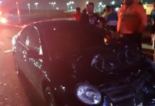 Choque de carro con carrucha dejó dos lesionados