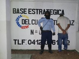 Le dio golpes de puño y «patadas» a su pareja en Creolandia