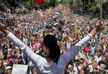 María Corina Machado: «Salir a protestar cívica y pacíficamente no es violencia»