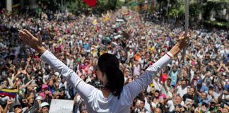 María Corina Machado: «Salir a protestar cívica y pacíficamente no es violencia»