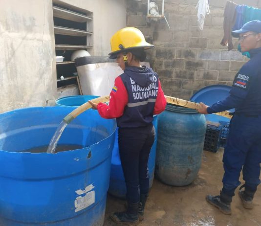 Afectados por lluvias en Buchivacoa reciben atención