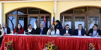 𝐂𝐨𝐧𝐜𝐞𝐜𝐚𝐫𝐢𝐫𝐮𝐛𝐚𝐧𝐚 𝐬𝐞𝐬𝐢𝐨𝐧𝐚 𝐩𝐚𝐫𝐚 𝐫𝐞𝐜𝐢𝐛𝐢𝐫 𝐫𝐞𝐧𝐮𝐧𝐜𝐢𝐚 𝐝𝐞 𝐀𝐛𝐞𝐥 𝐏𝐞𝐭í𝐭