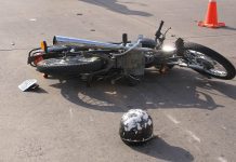 Dos hermanos rodaron de la moto en Jacura