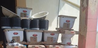 Tres instituciones educativas de Carirubana recibieron materiales de construcción