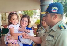 Hijos de funcionarios de Policarirubana beneficiados con jornada