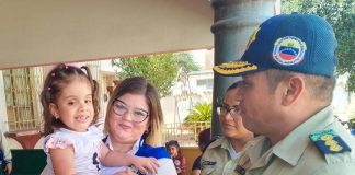 Hijos de funcionarios de Policarirubana beneficiados con jornada