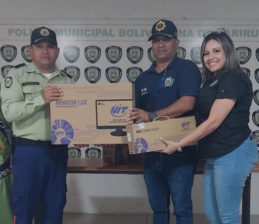 Policarirubana recibe dotación de equipos de computación
