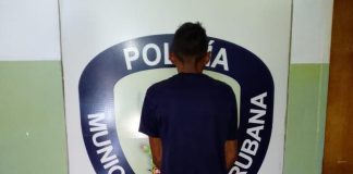 Policarirubana detiene sujeto con material estratégico en La Chinita